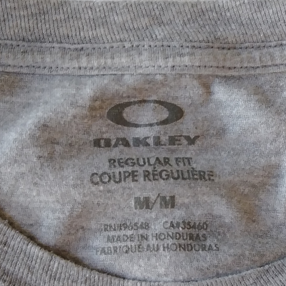 Oakley T-Shirt Size Medium - Picture 3 of 5